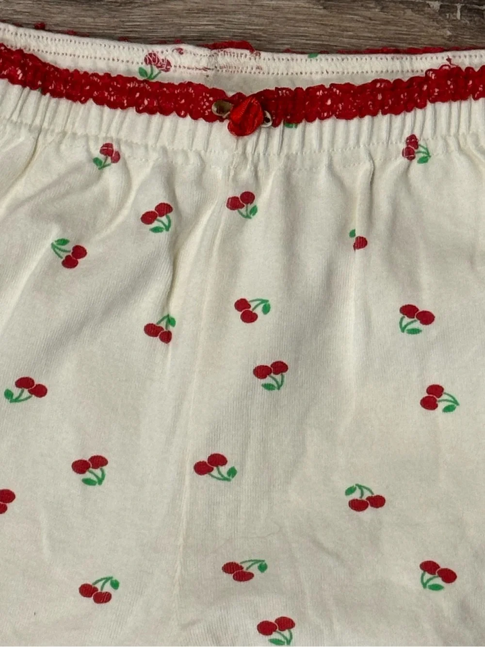 Love Peace and Lazy Days Scalloped Hem Cherry Pajama Pants Women’s Small